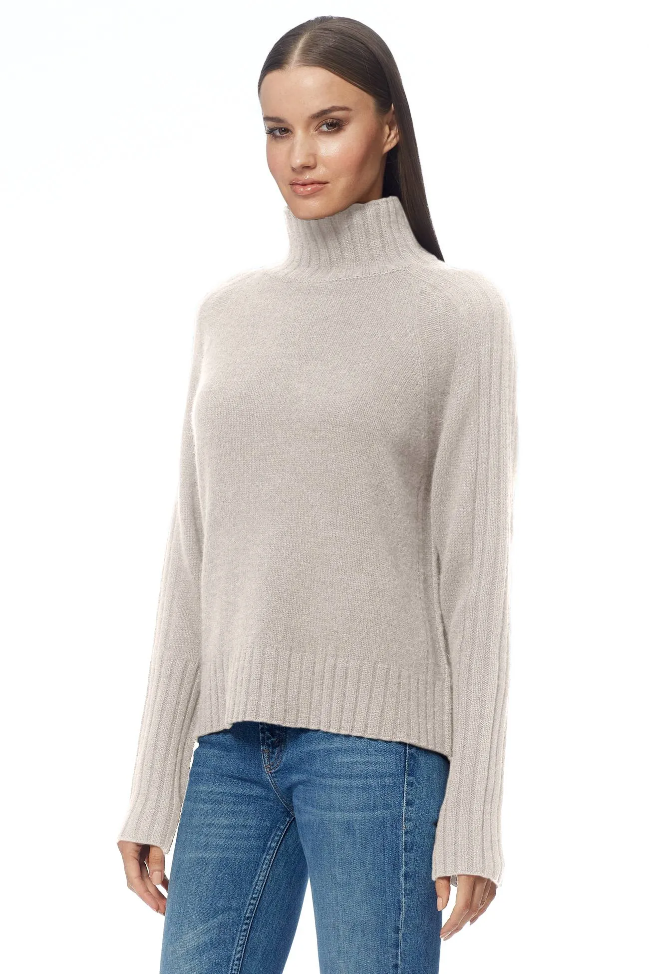 Annalee cashmere turtleneck sweater in sheepskin