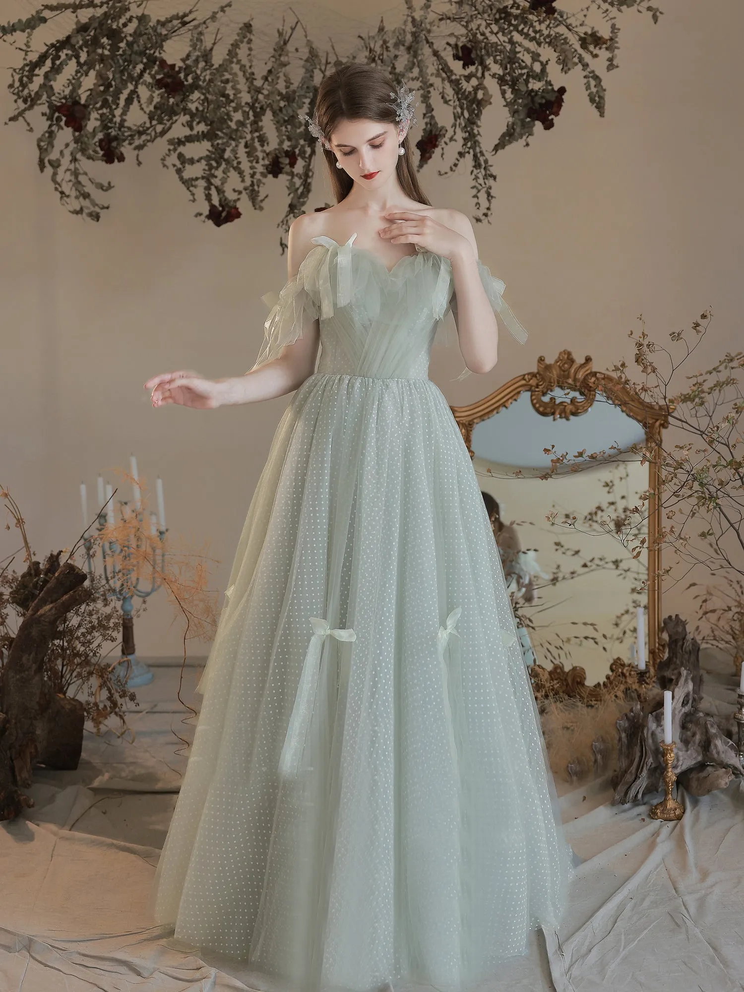 Chic A-line Off-the-shoulder Green Long Prom Dresses Tulle Formal Gowns Evening Dress OSTY062