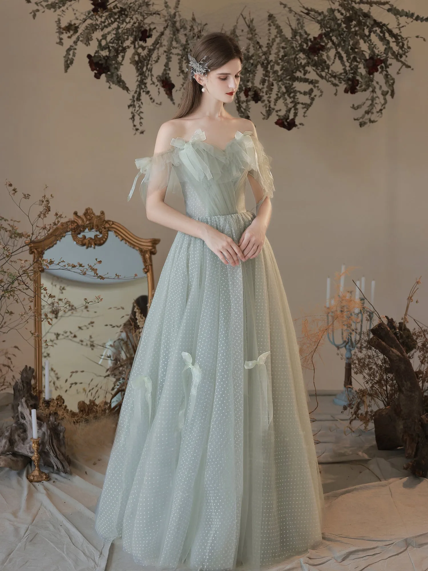 Chic A-line Off-the-shoulder Green Long Prom Dresses Tulle Formal Gowns Evening Dress OSTY062