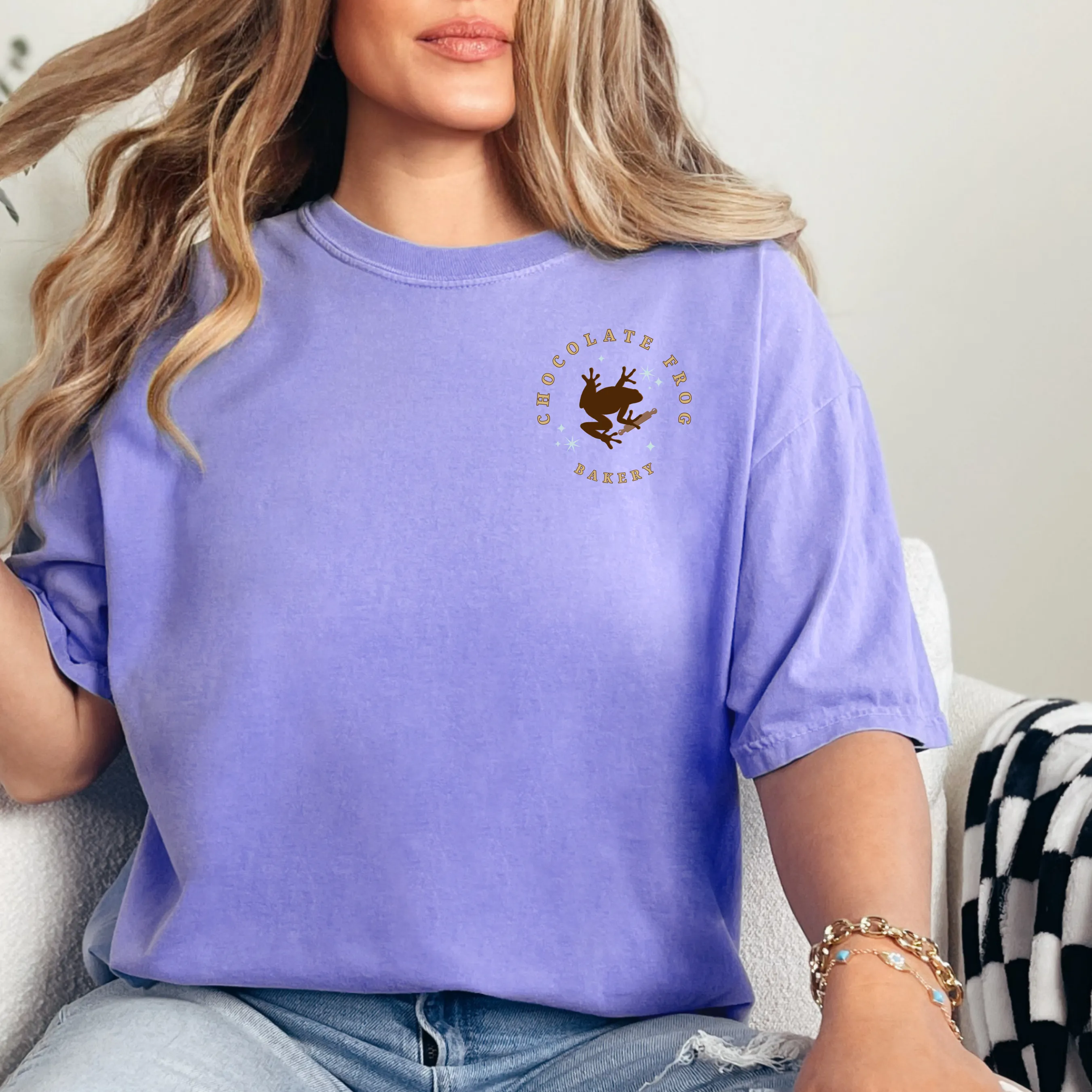 Chocolate Frog Bakery - T-Shirt