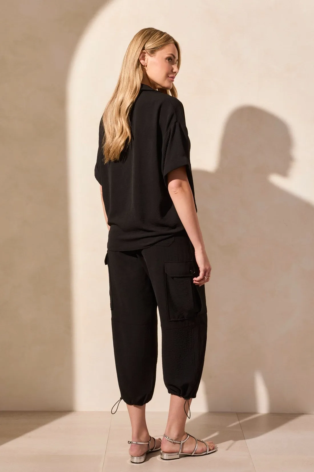 FLOWY POPOVER SHIRT