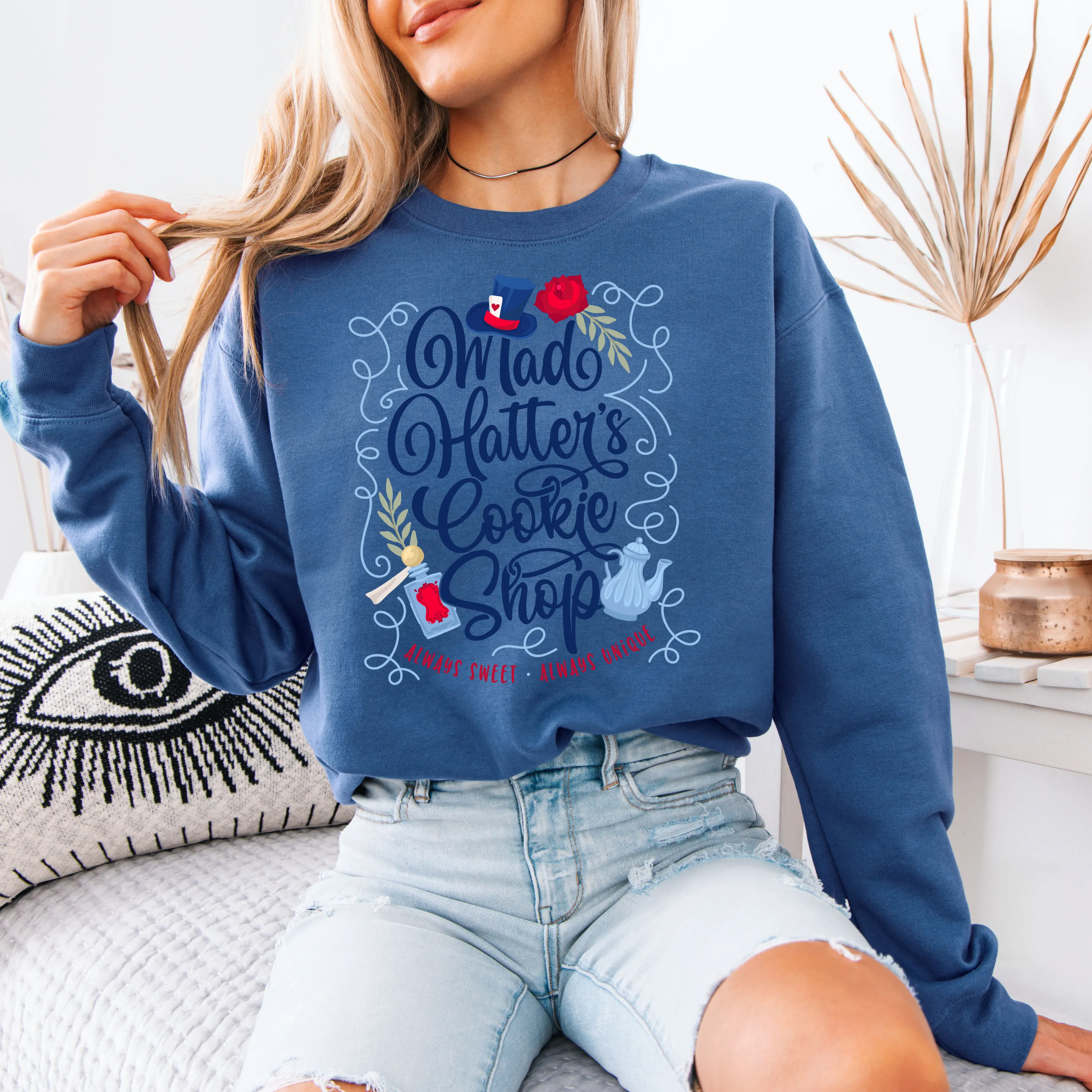 Mad Hatters Cookie Shop - Sweatshirt