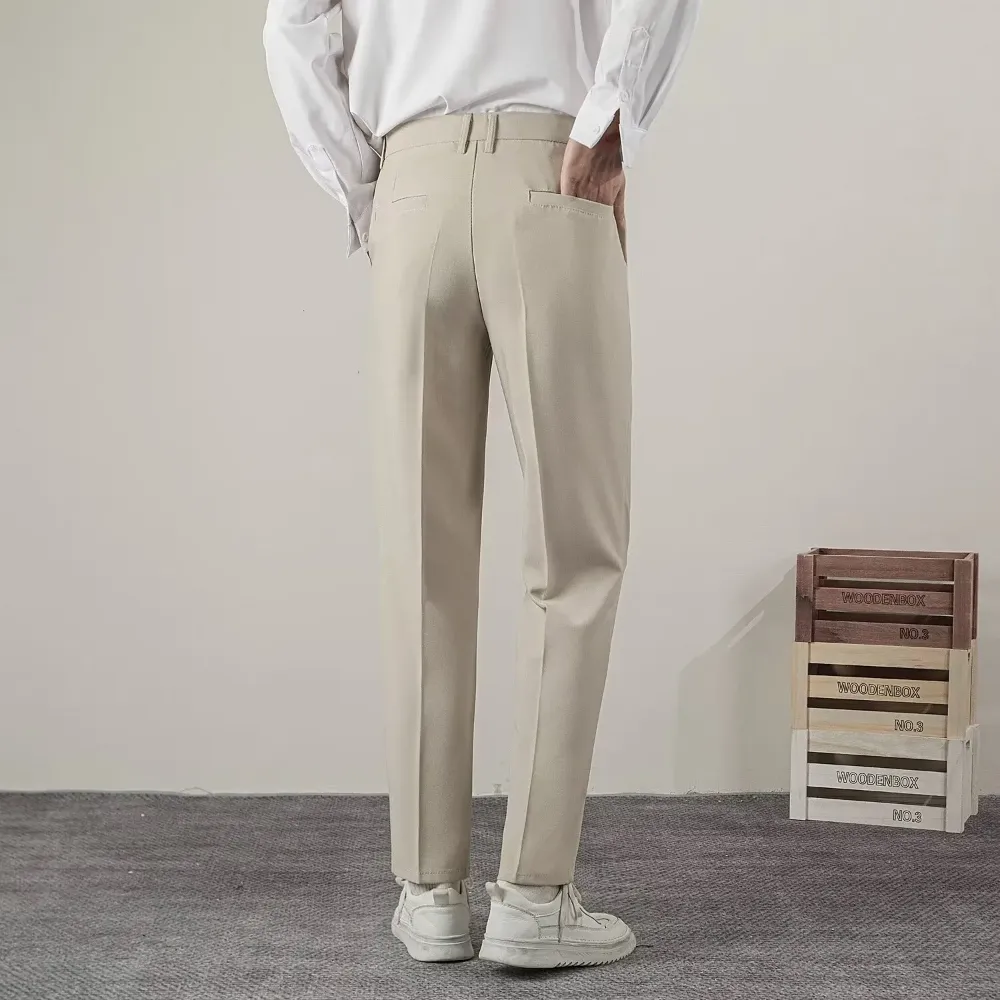 Men's Wrinkle-Resistant Dress Pants