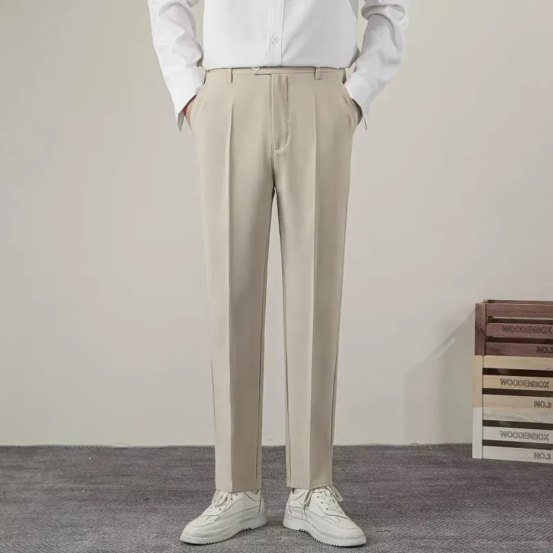 Men's Wrinkle-Resistant Dress Pants