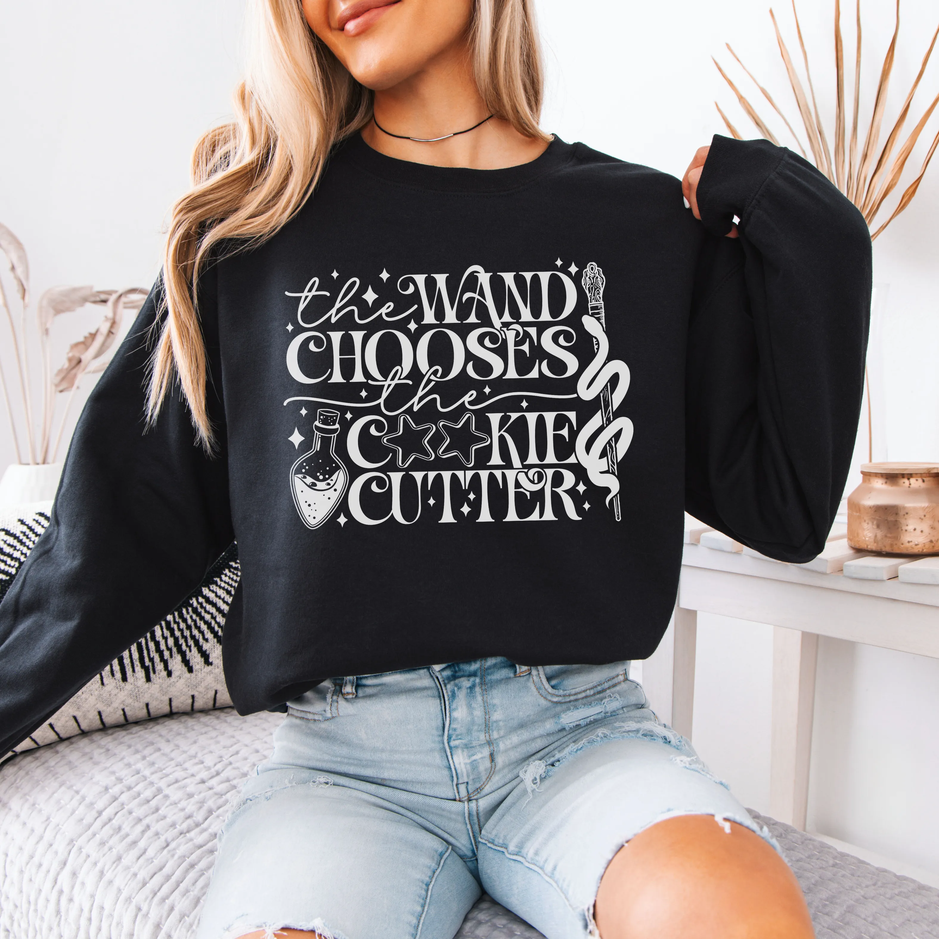 The Wand Chooses [White Design] - Sweatshirt