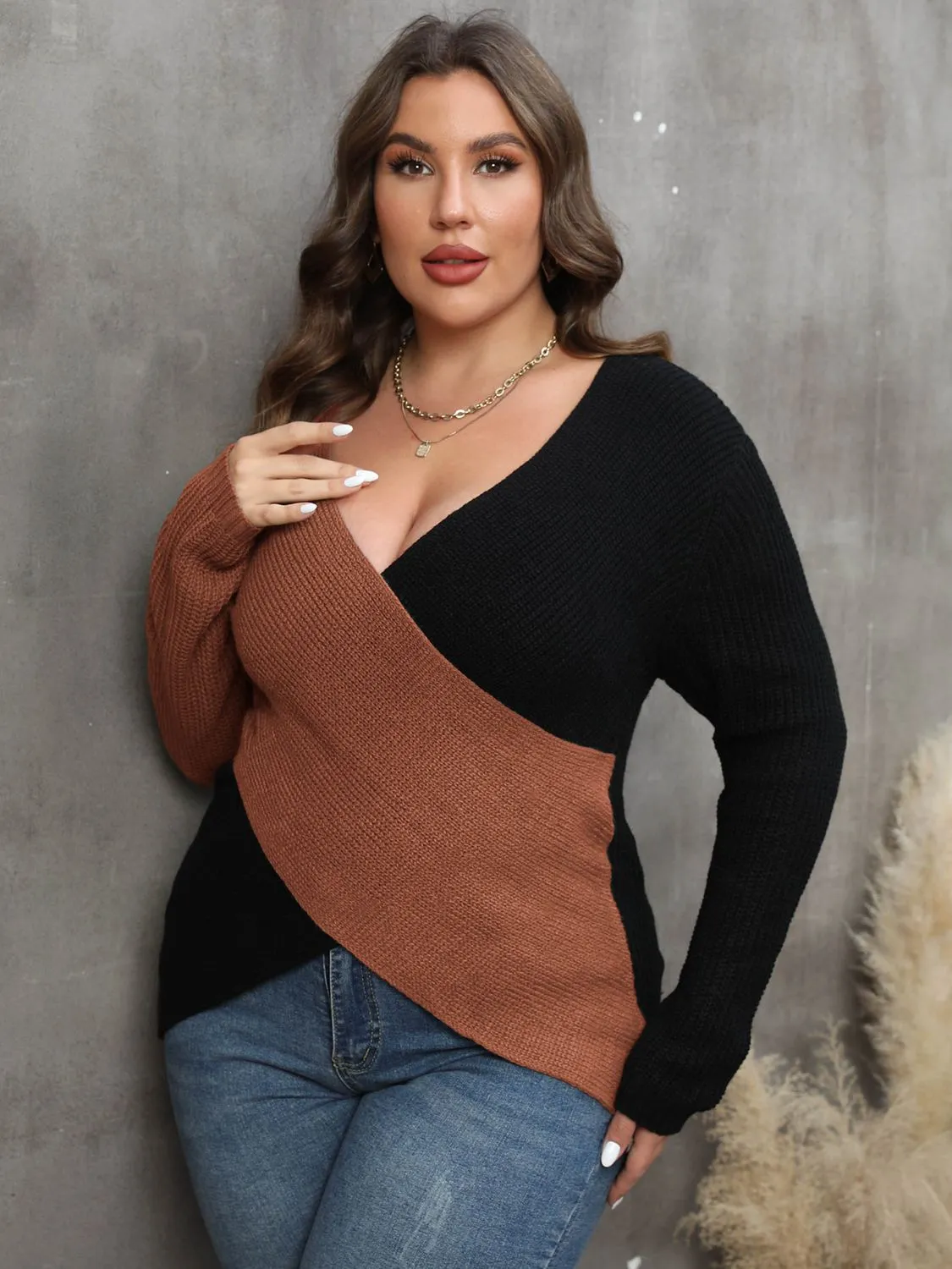 Two-Tone Surplice Neck Sweater: A Stylish Essential for Your Curve Wardrobe